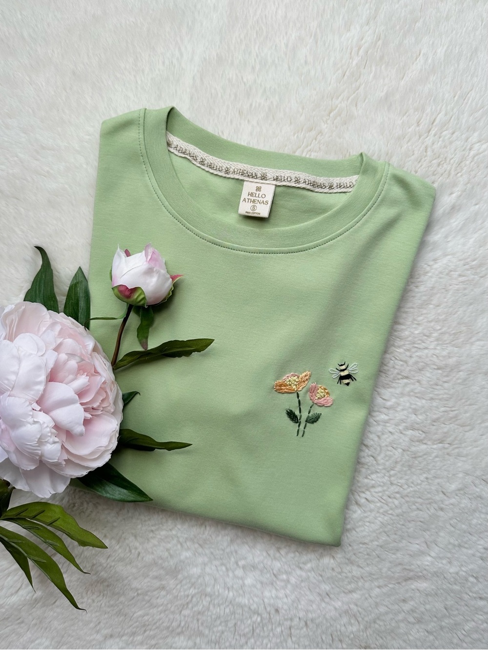 Hello Athenas Women’s Hand Embroidered Pima Cotton Tee Short Sleeve Green S